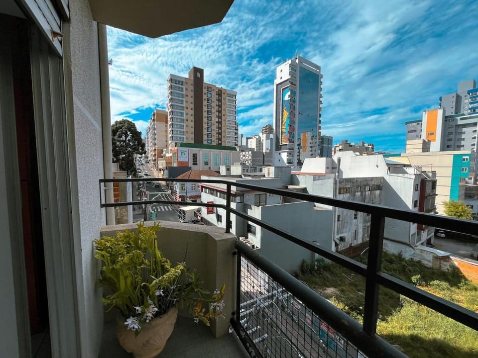 Rua Capitao Eleuterio, 210 - Centro · SI Belo Apto – Próx. HSVP e Hospital de Clínicas Apartment in State of Santa Catarina