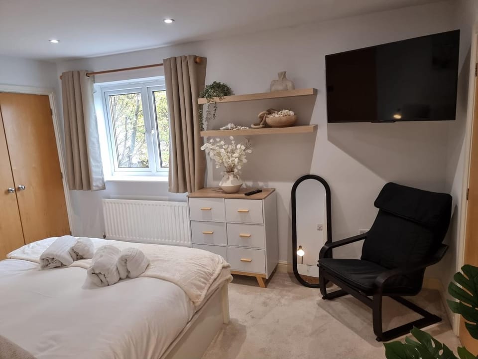 Bed, Bedroom