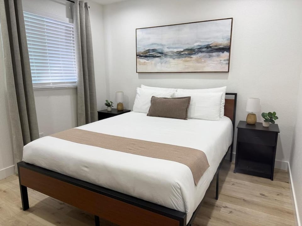 Designer's Touch House in Bonita