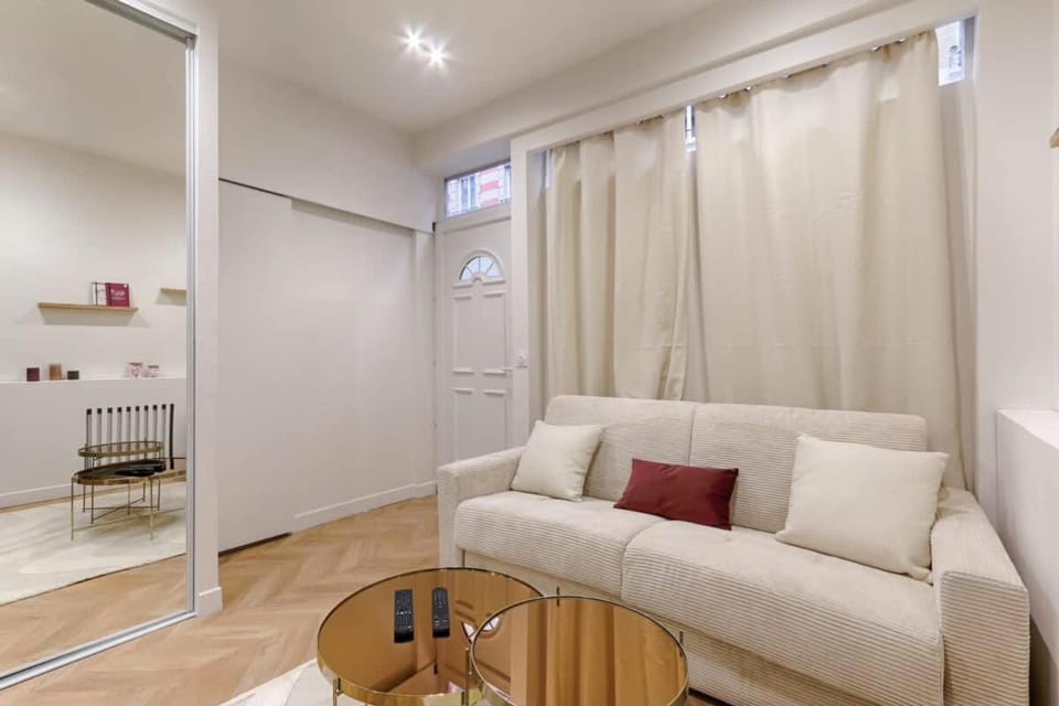 Studio Cosy Cambodge Apartment in Paris