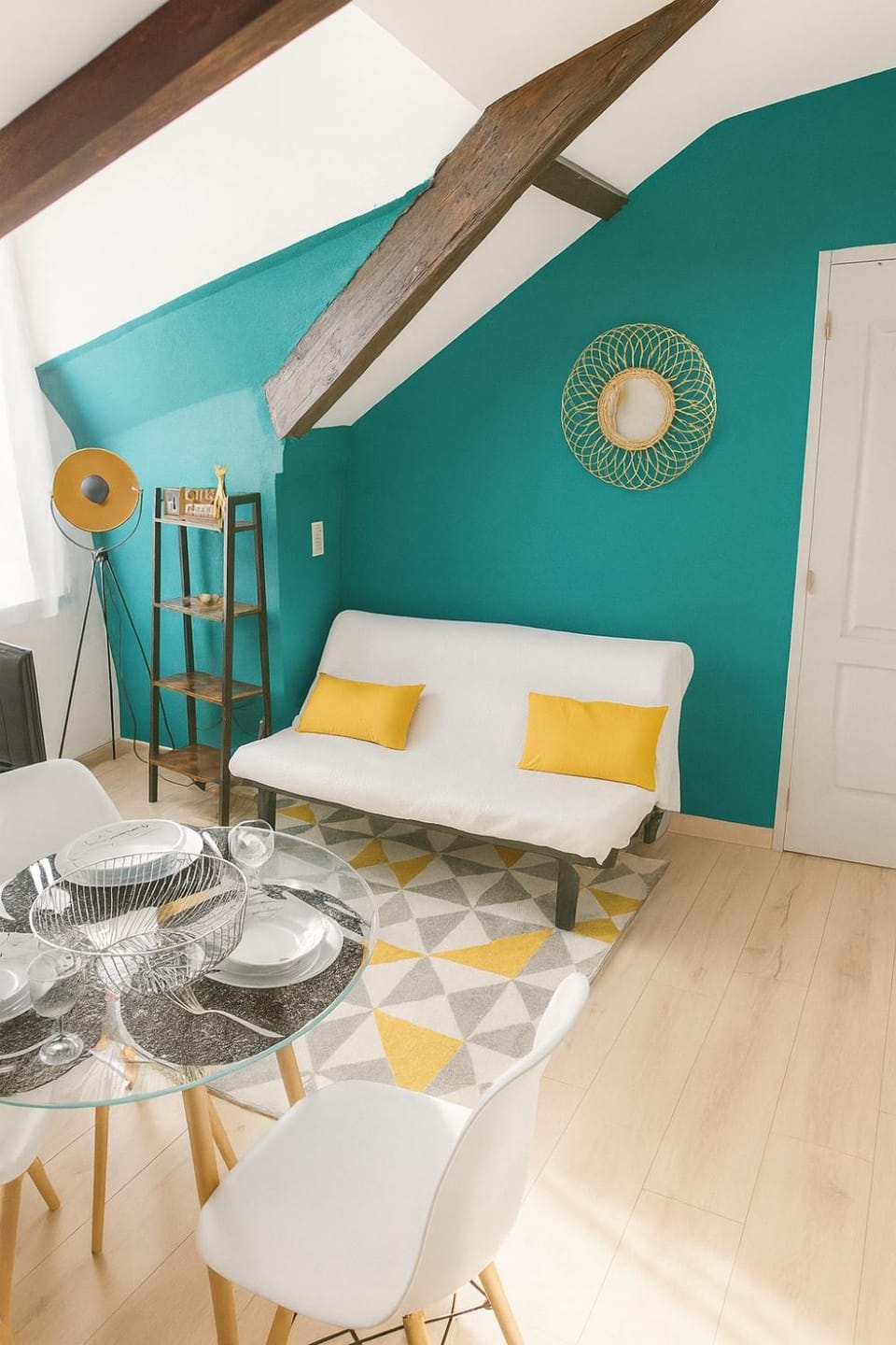 Appartement tout équipé 2 à 4 couchages à 100m des cures LAMALOU LES BAINS Apartment in Occitanie