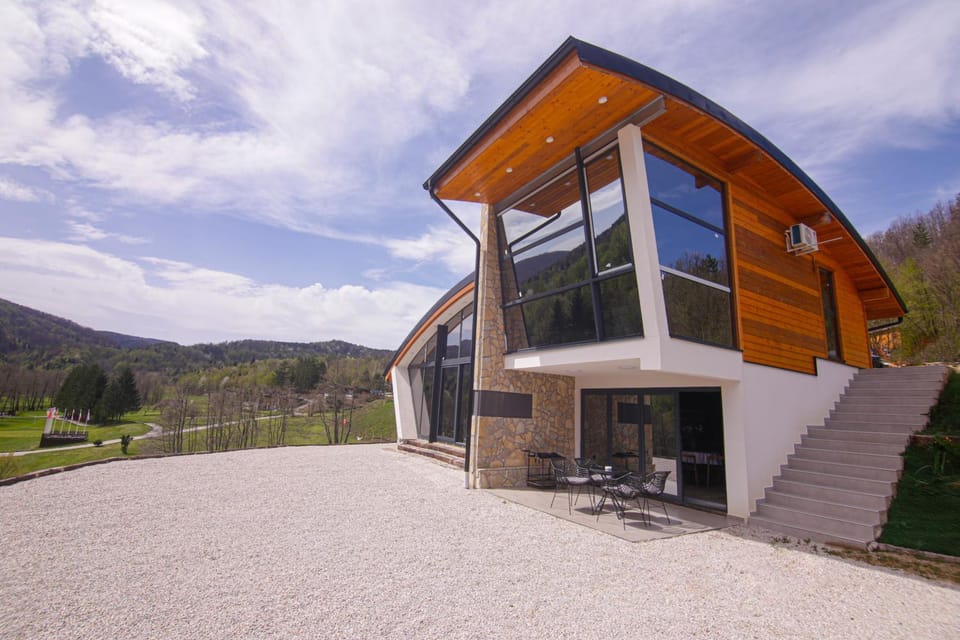 Property building, Natural landscape, Mountain view