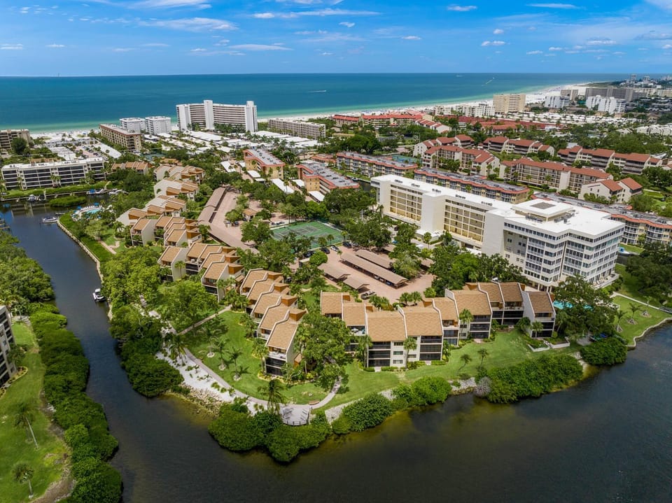 Midnight Cove II 312F Apartment in Siesta Key