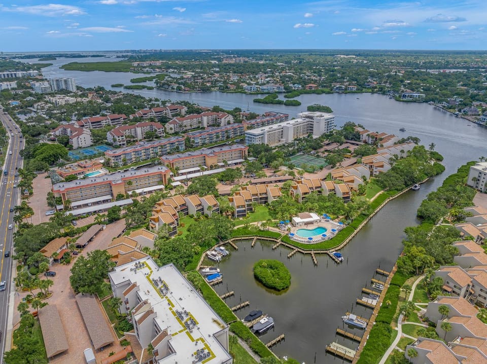 Midnight Cove II 420D Apartment in Siesta Key