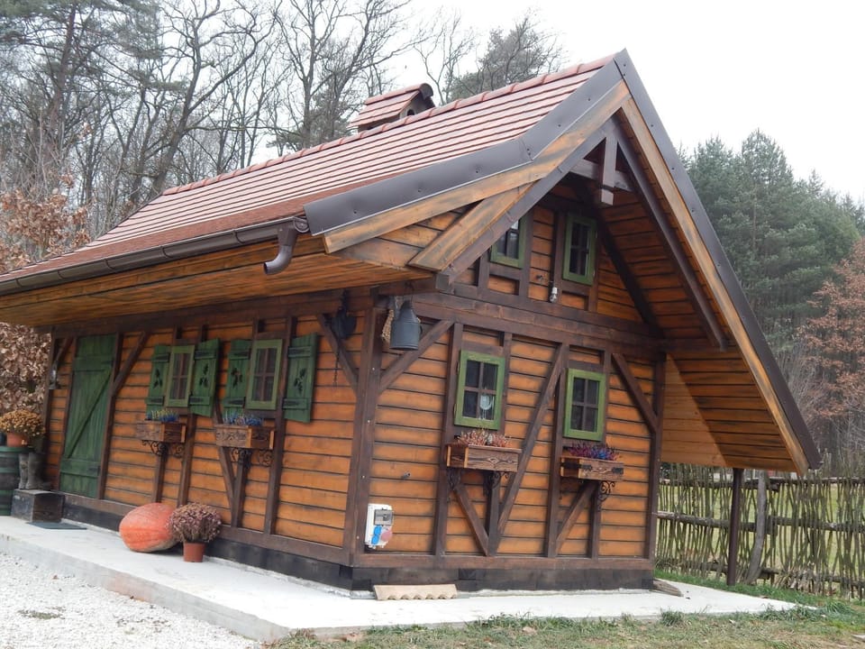 Chata Bavor Látkovce Campground/ 
RV Resort in Slovakia