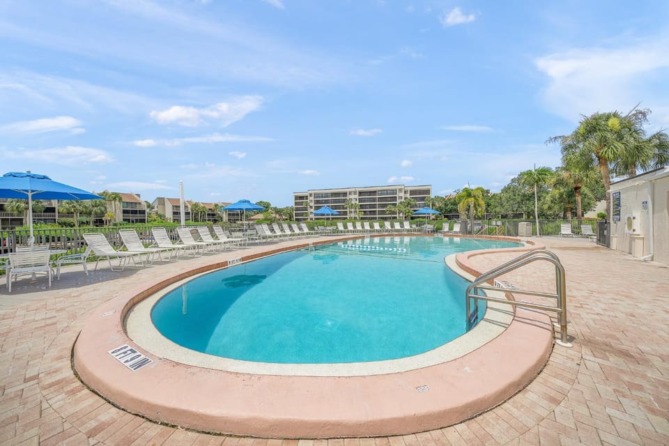 Midnight Cove II 514F Apartment in Siesta Key