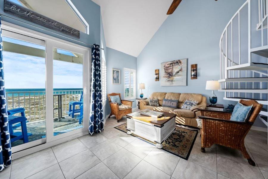 Grand Beach Penthouse 3 by Youngs Suncoast Apartment in Gulf Shores