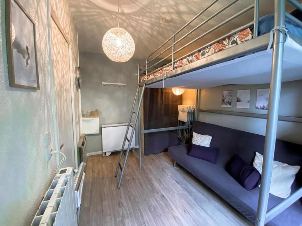 Living room, Photo of the whole room, Bedroom