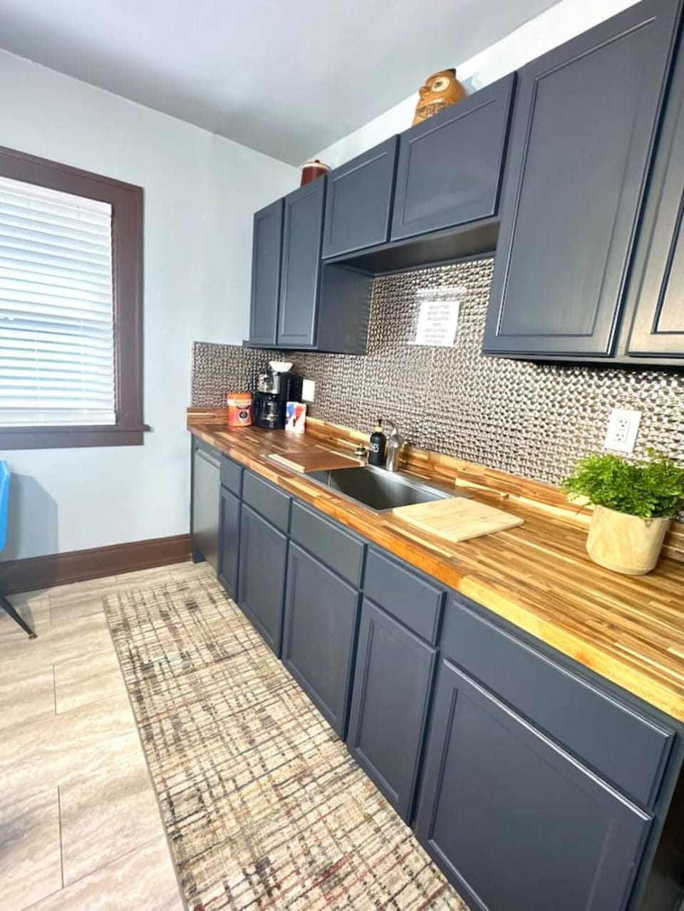 Kitchen or kitchenette, pet friendly, stove