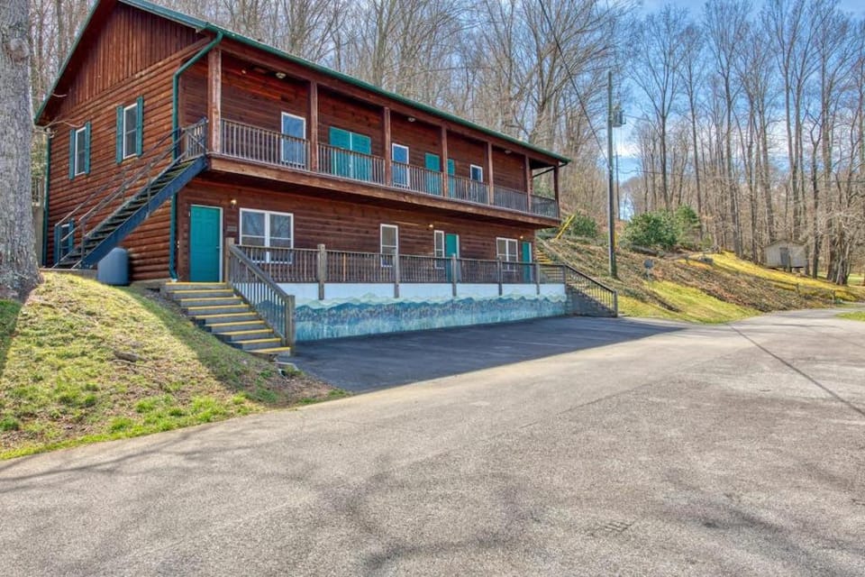 Campground Apt #1 Apartment in Lake Junaluska