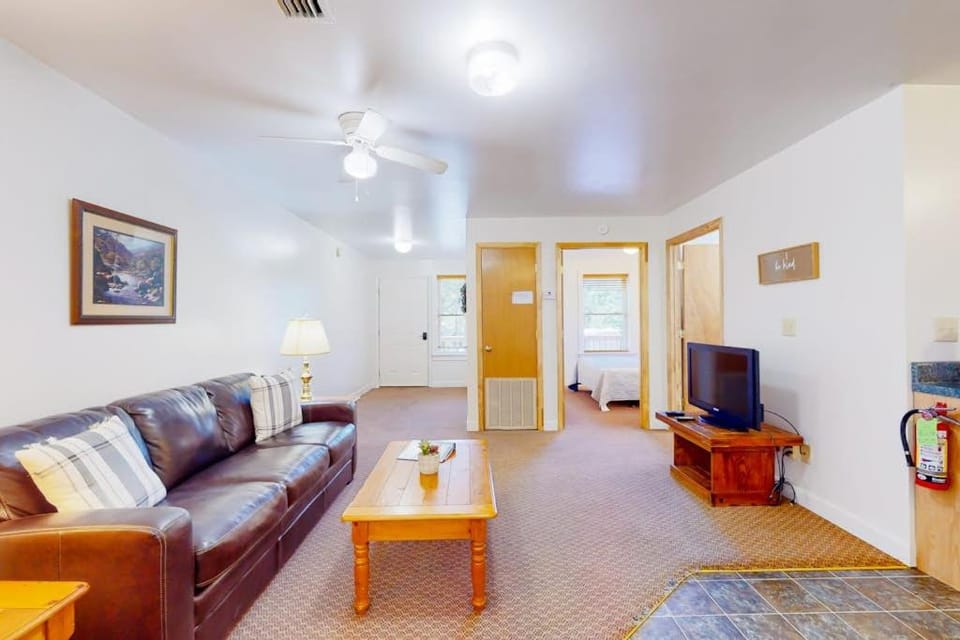 Campground Apt #2 Apartment in Lake Junaluska