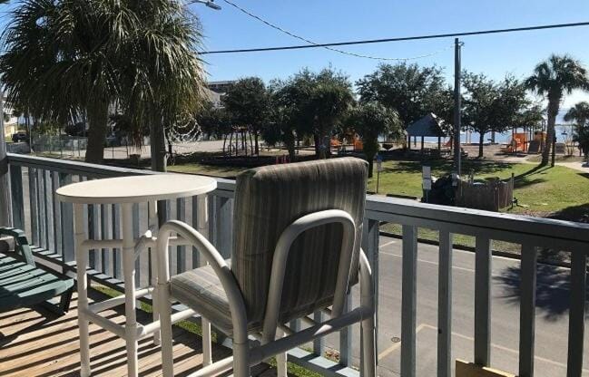 Unit 222 Beautiful Cedar key Apartment in Cedar Key
