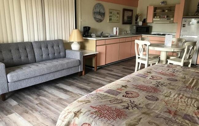 Unit 222 Beautiful Cedar key Apartment in Cedar Key