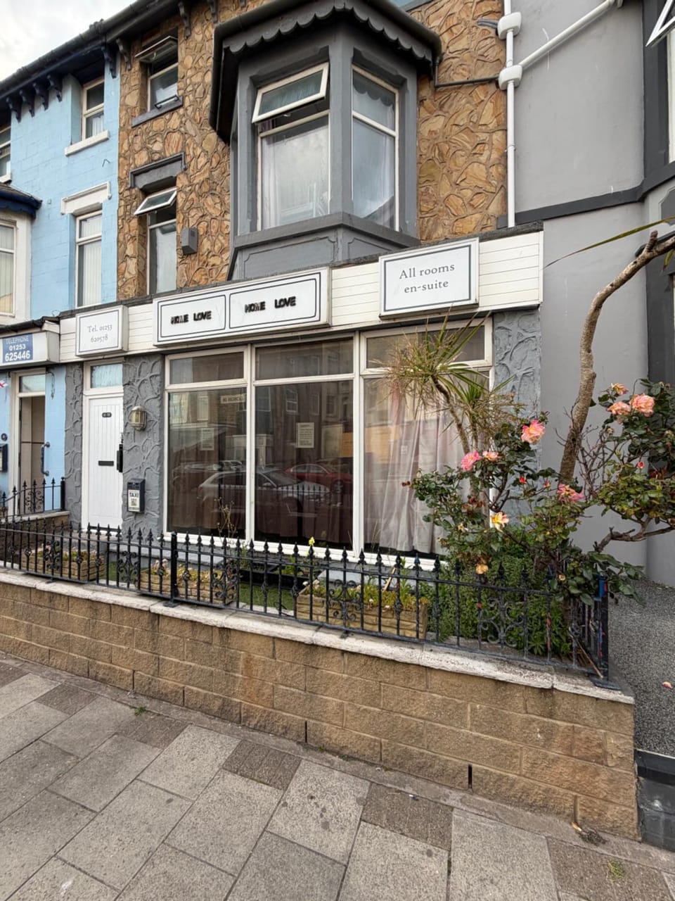 Suncrest Hotel # Self-check-in Inn in Blackpool