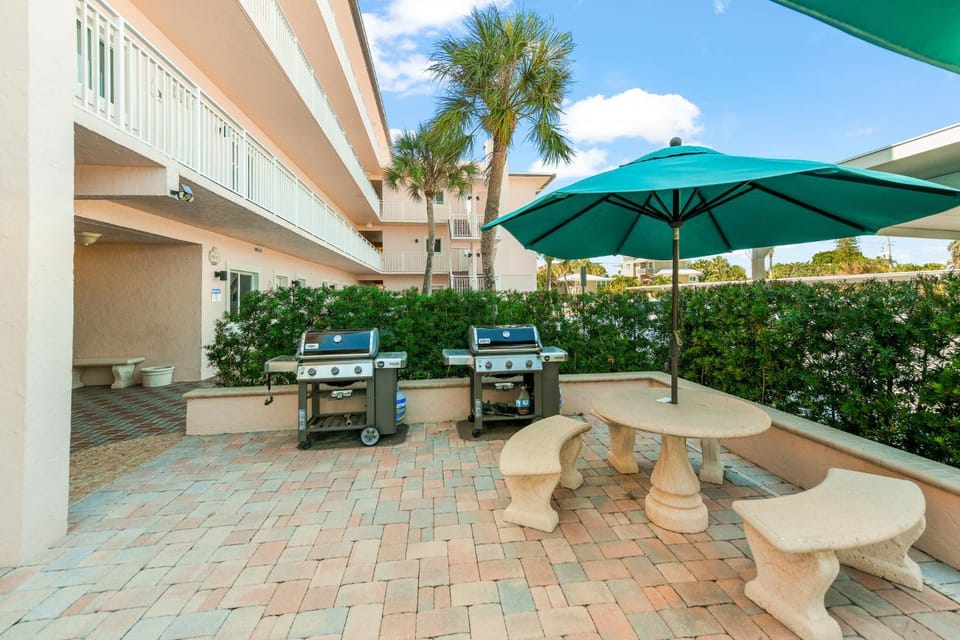 Sunset Royale - 212 Apartment in Siesta Beach