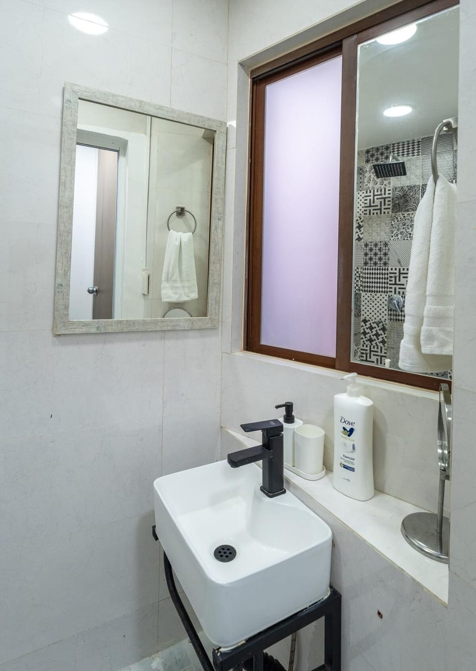 Bathroom, towels