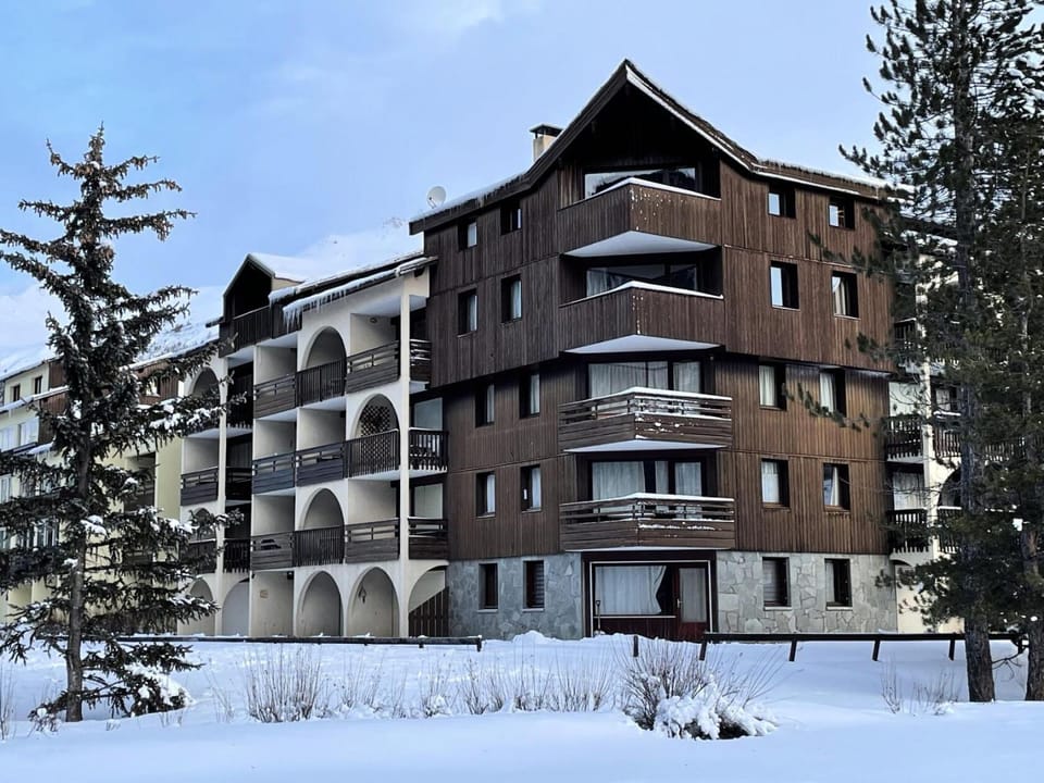 Résidence Grand Serre Che B - Studio confortable · Accès pistes par navette · Parking extérieur MAE-1043 Apartment in Saint-Chaffrey