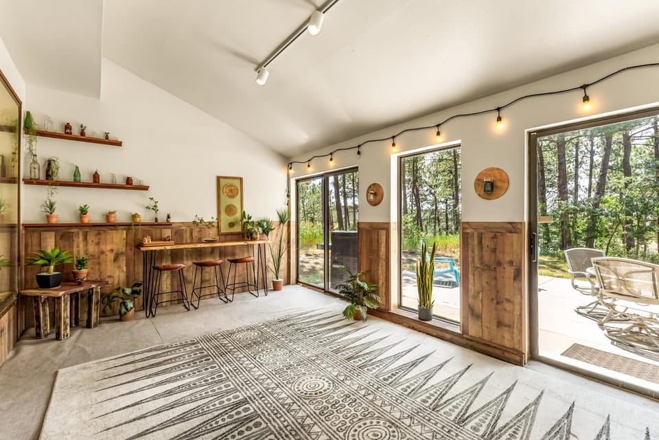 Spacious Comfort in Scenic Monument House in Monument