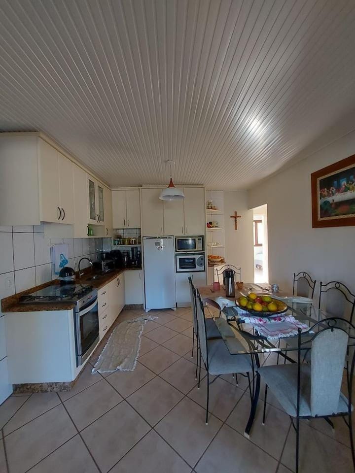 Casa amplia perto da Praia House in Garopaba