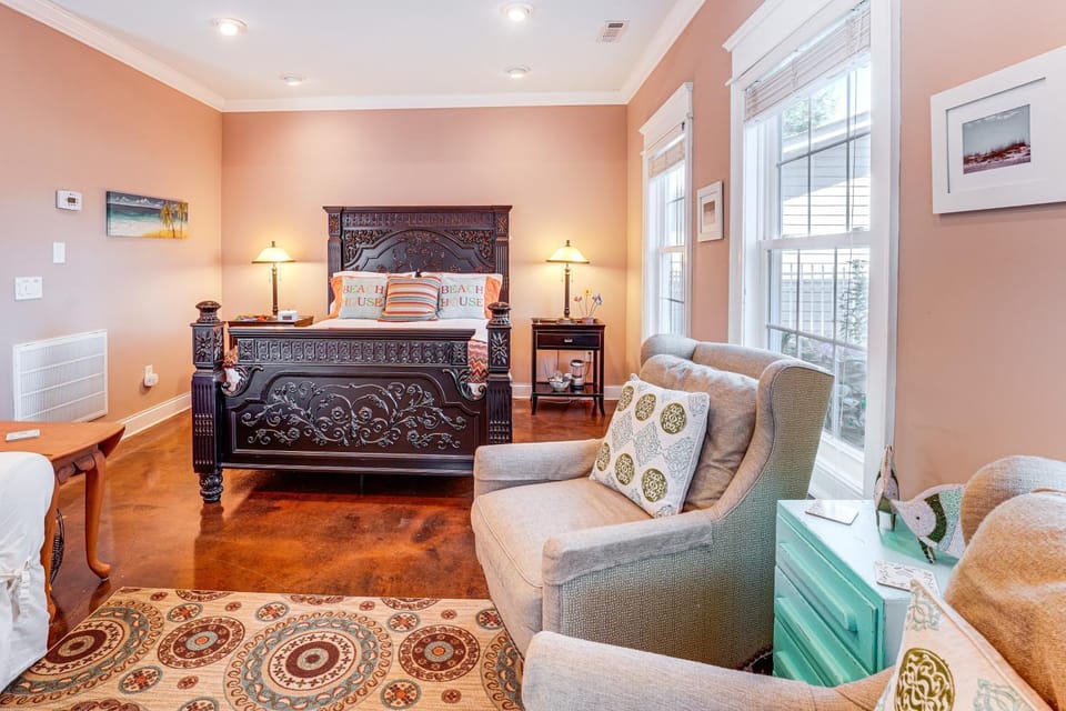 Heart of Historic Chickamauga! Chic Studio w/ Pool Apartment in Chickamauga