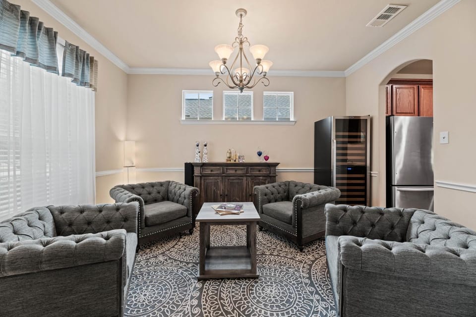 Greyhawk Retreat Cozy Getaway Near Frisco House in Little Elm