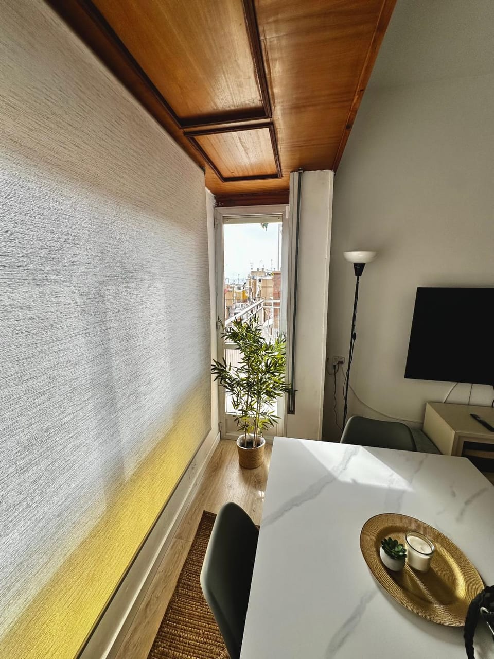 TV and multimedia, Living room, Dining area