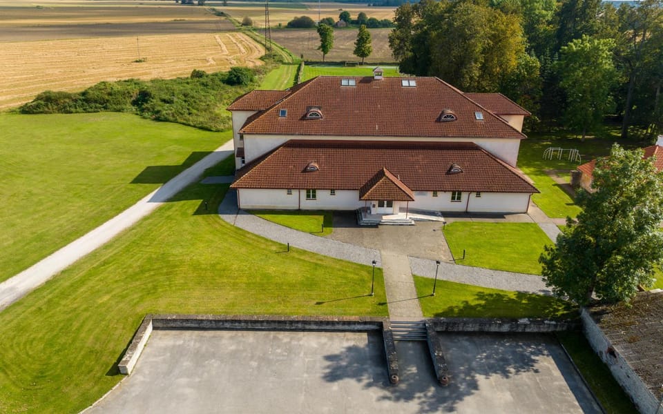 Property building, Bird's eye view