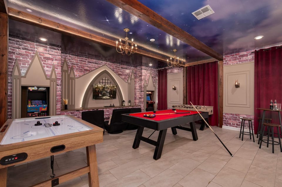 Lazy River Game room & Heated pool 10Mi to Disney House in Four Corners