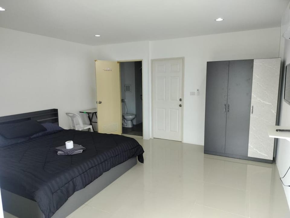 Mai Precious suites Apartment in Pattaya City