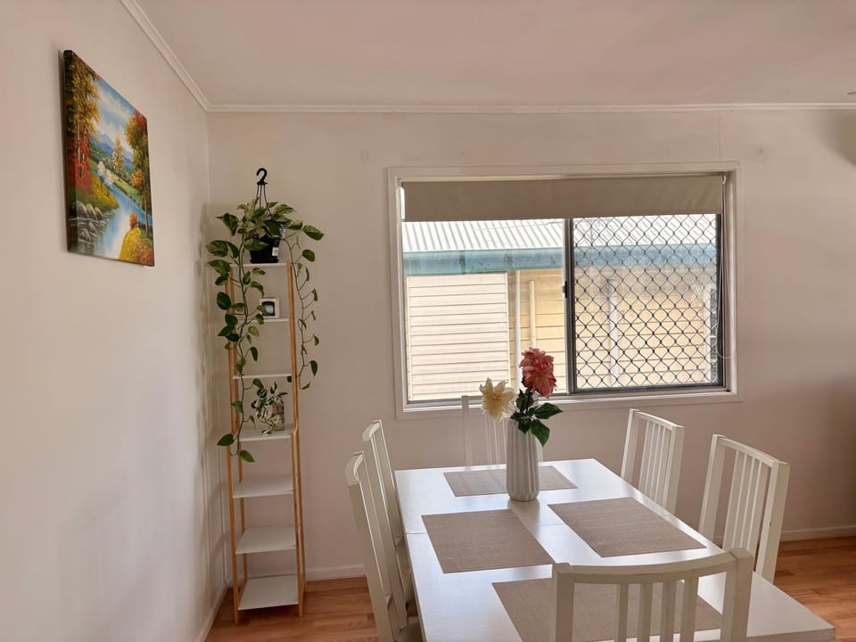 Your Cozy Retreat in Graceville Bed and Breakfast in Indooroopilly