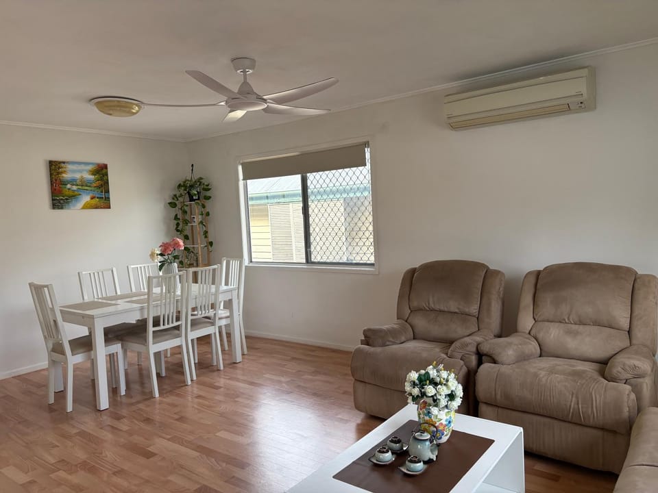 Your Cozy Retreat in Graceville Bed and Breakfast in Indooroopilly