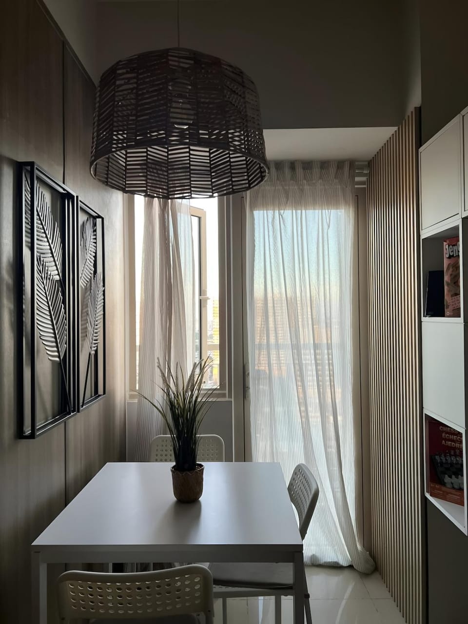 Luxury Bay Condo near MOA With Balcony Free Wi-Fi Apartment in Pasay