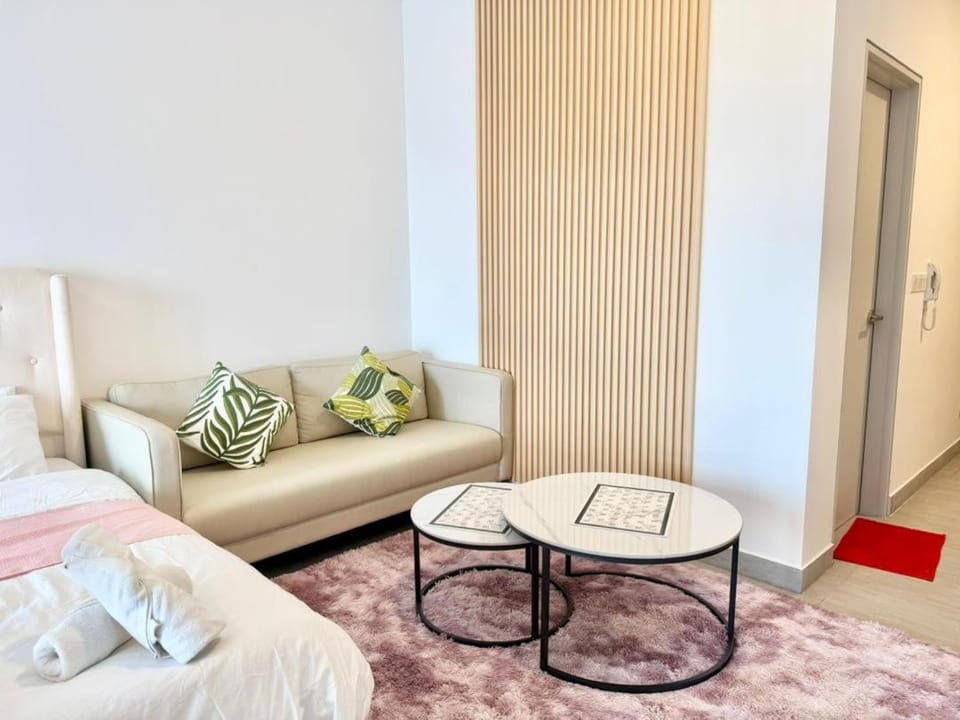 RD 1-6PAX Sunsuria Studio Setia alam home Wi-Fi TV Apartment in Selangor, Malaysia