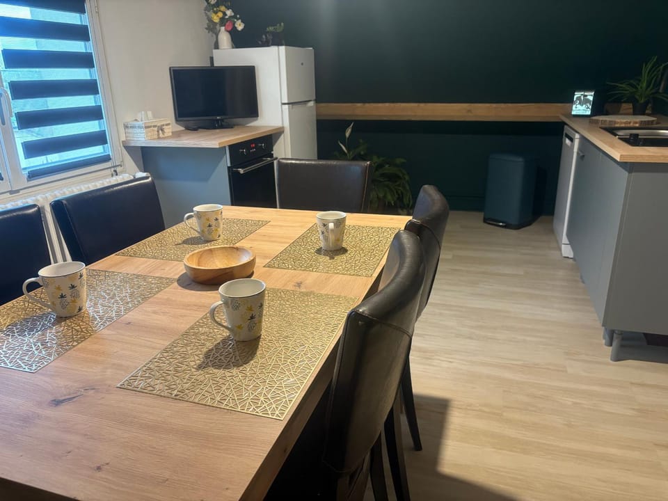 Gîte chaleureux pour 4 pers avec piscine chauffée et bien-être - FR-1-410-483 House in Pays de la Loire