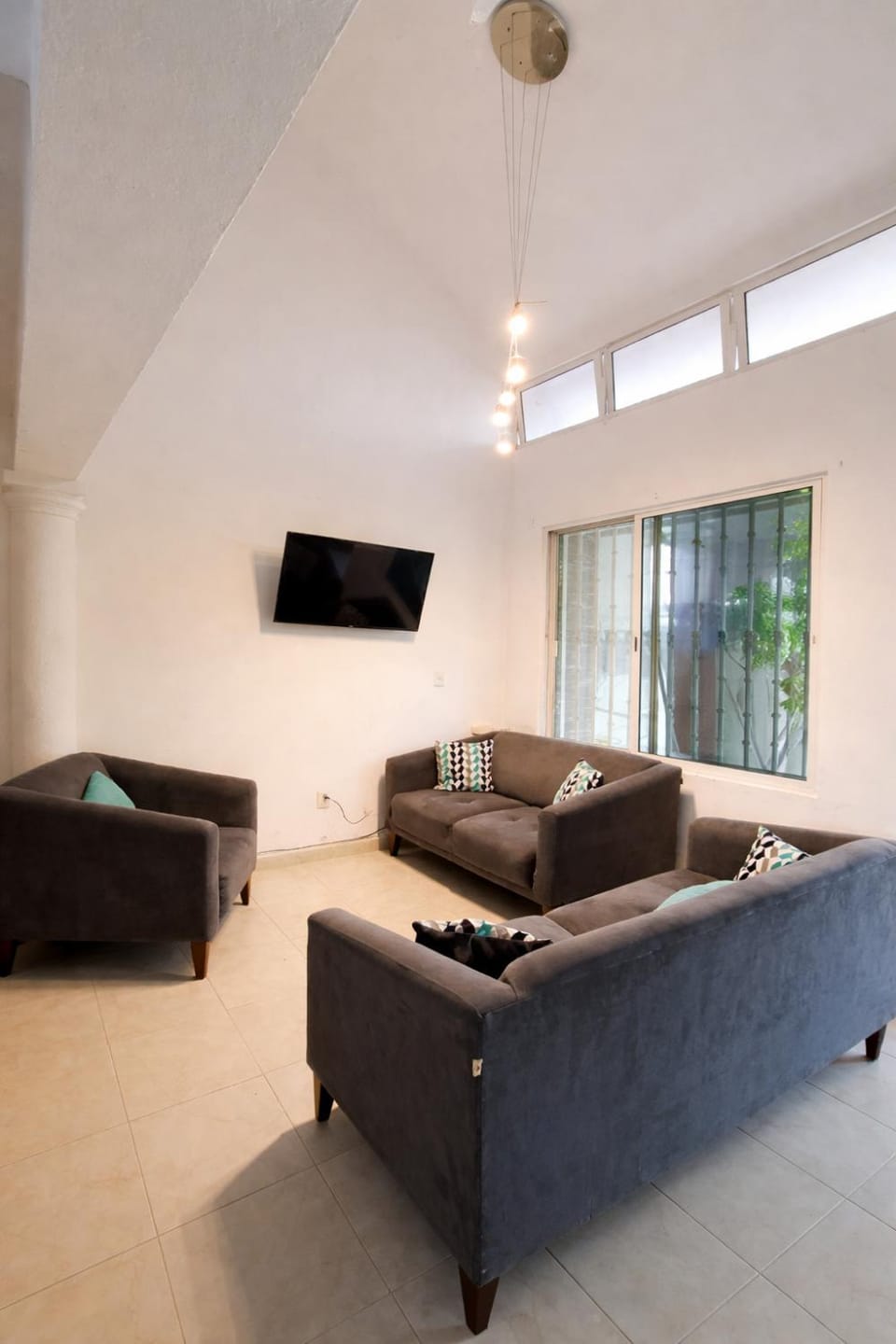 Communal lounge/ TV room, Living room, Seating area