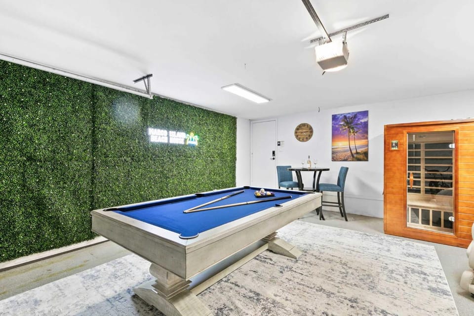 Marco Island Beach Home - Heated Pool & Spa House in Marco Island