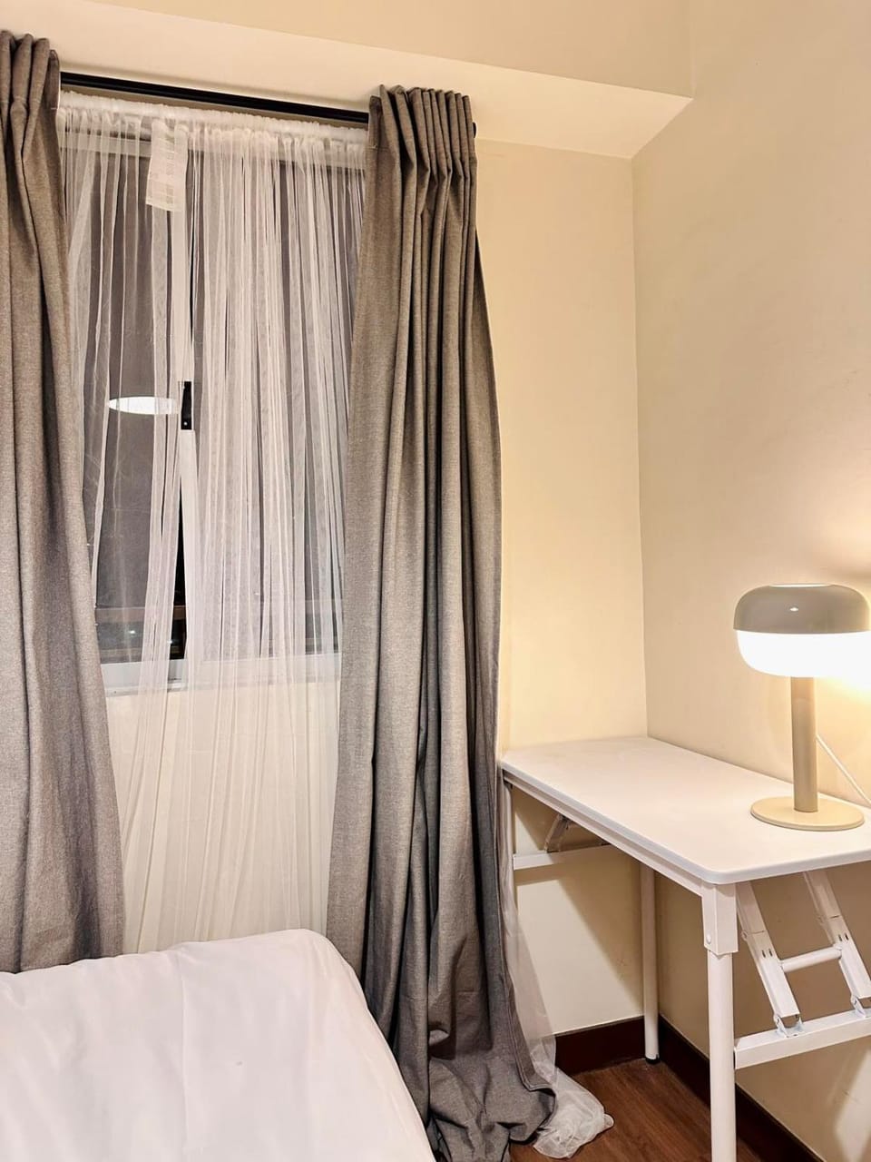 Prisma Residences by Kozy Mood near BGC Apartment in Pasig