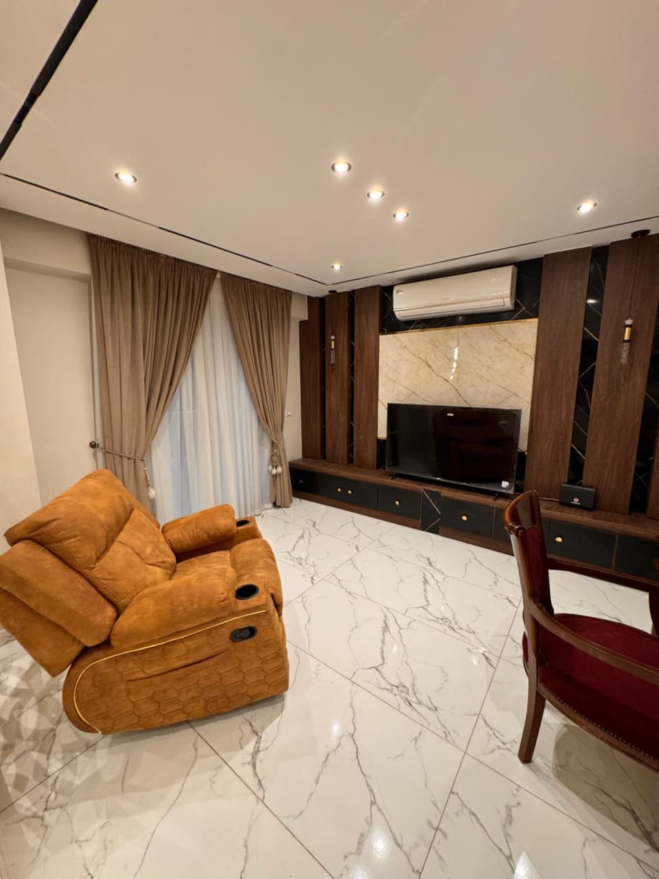 شقة فندقية فاخرة المهندسين 4 غرف نوم Mohandessin 4 Bedroom Luxury Hotel Apartment Apartment in Egypt