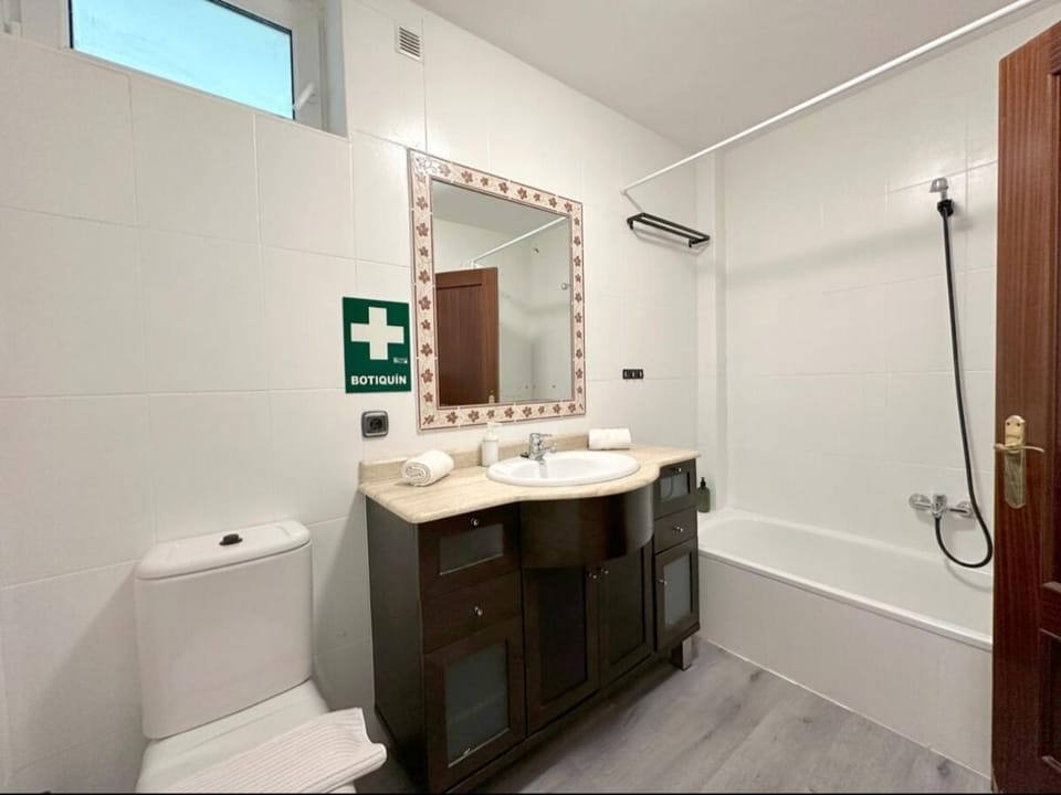 Toilet, Bathroom, Bath
