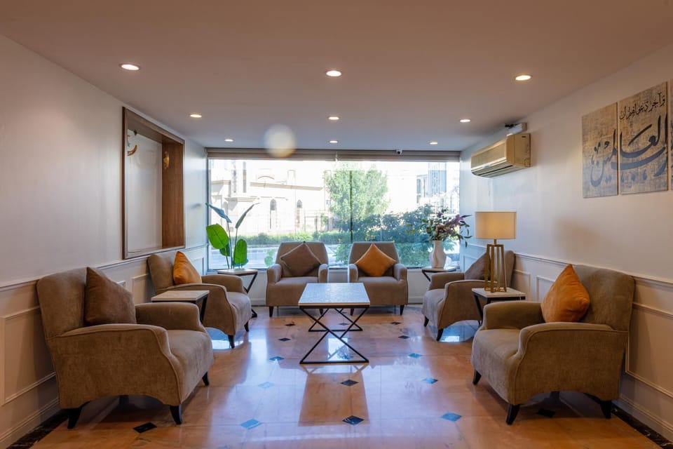 Lobby or reception, Seating area