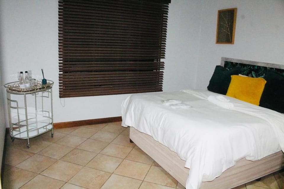 G & H guest house Bed and Breakfast in Gauteng
