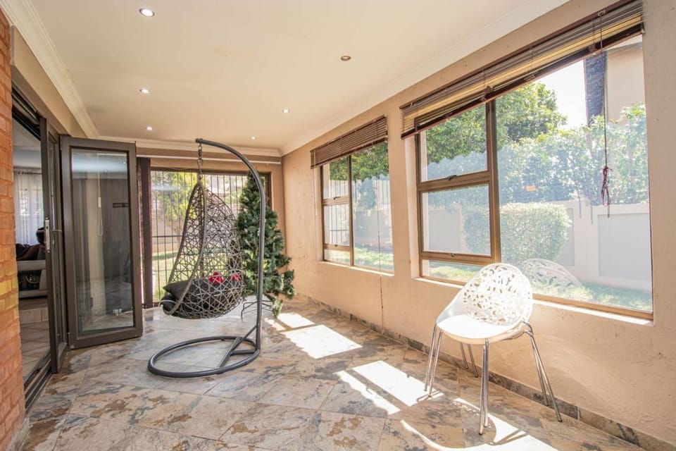 G & H guest house Bed and Breakfast in Gauteng