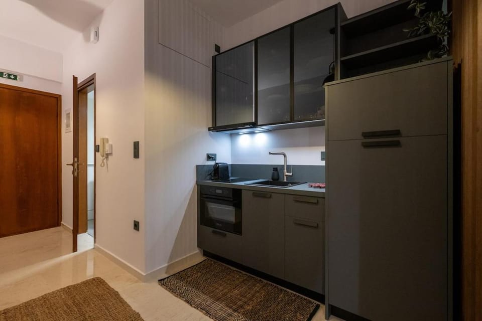 Kitchen or kitchenette, oven, stove
