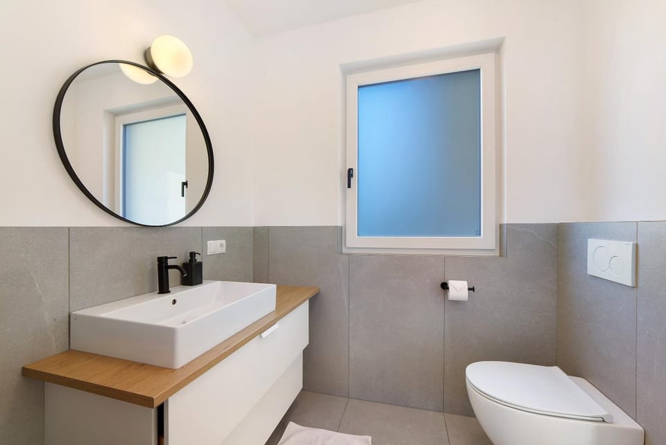 Bathroom, Living room