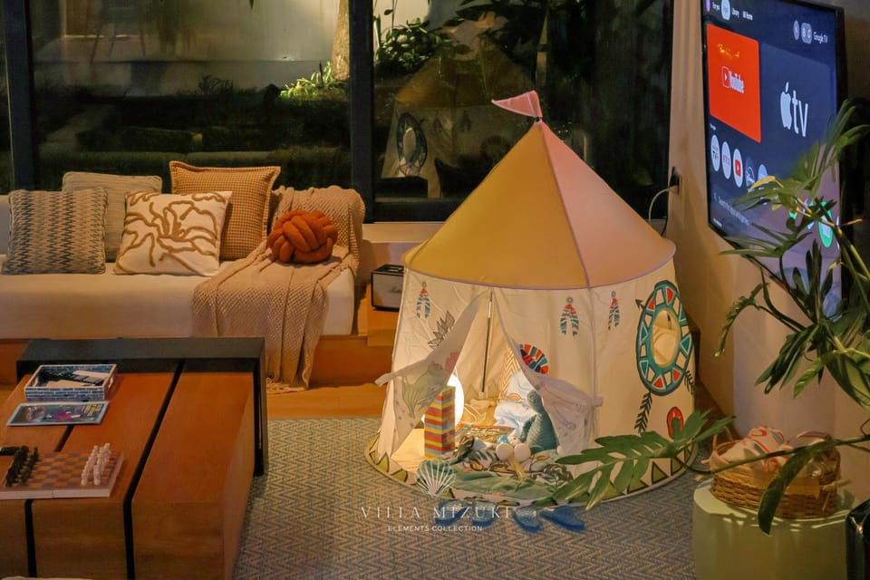 TV and multimedia, Living room, Evening entertainment, children, children, young children