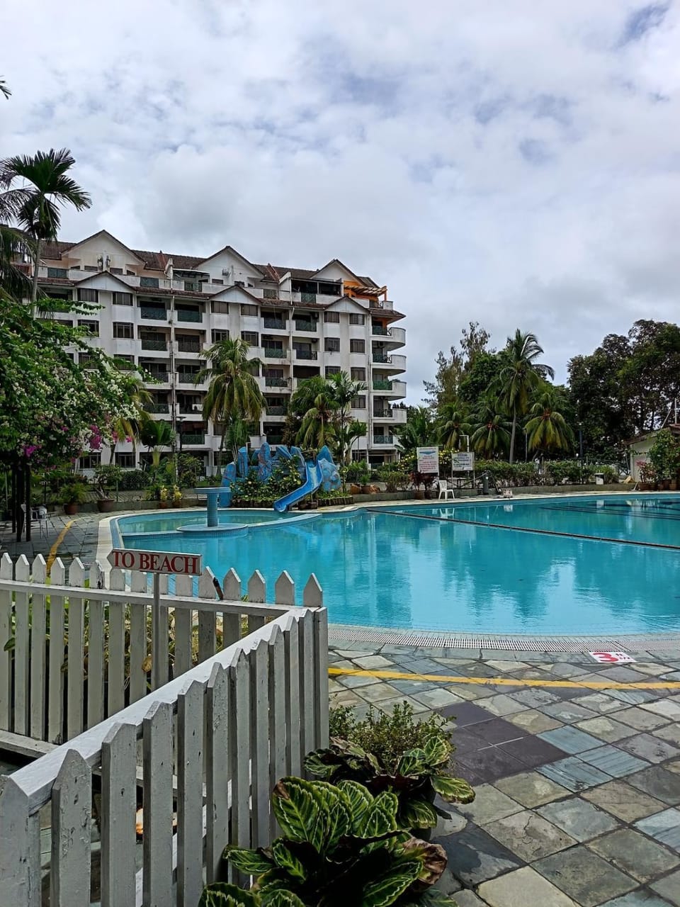 Swimming pool
