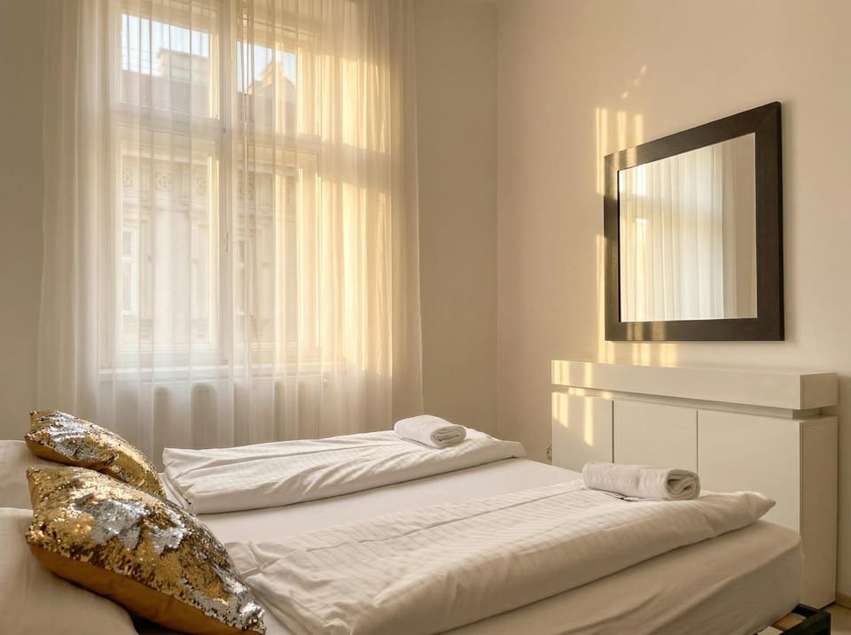 Bed, Bedroom