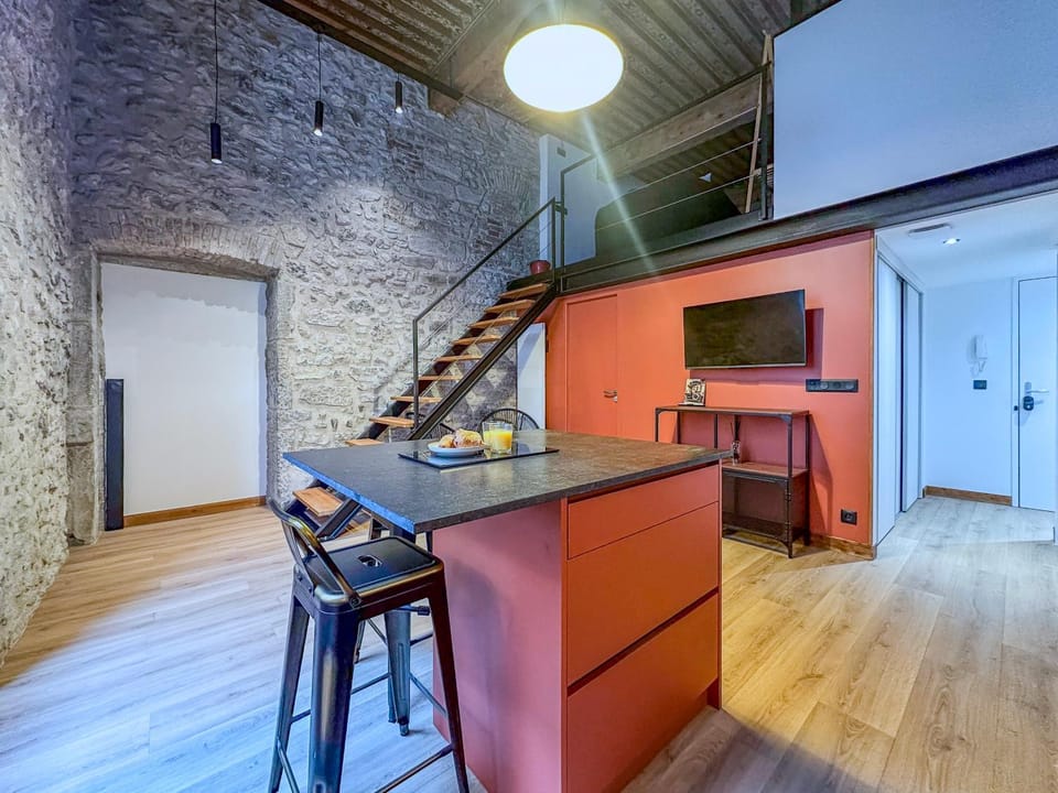 TV and multimedia, Kitchen or kitchenette, Dining area