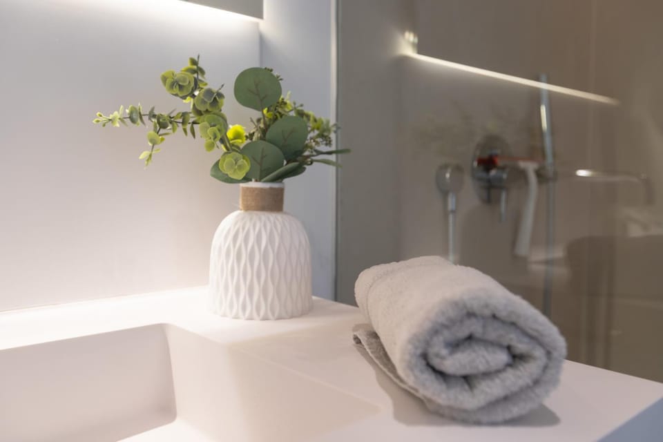 422 EUC Palo Alto Three Bedroom Sea View Apartment in Sierra de las Nieves