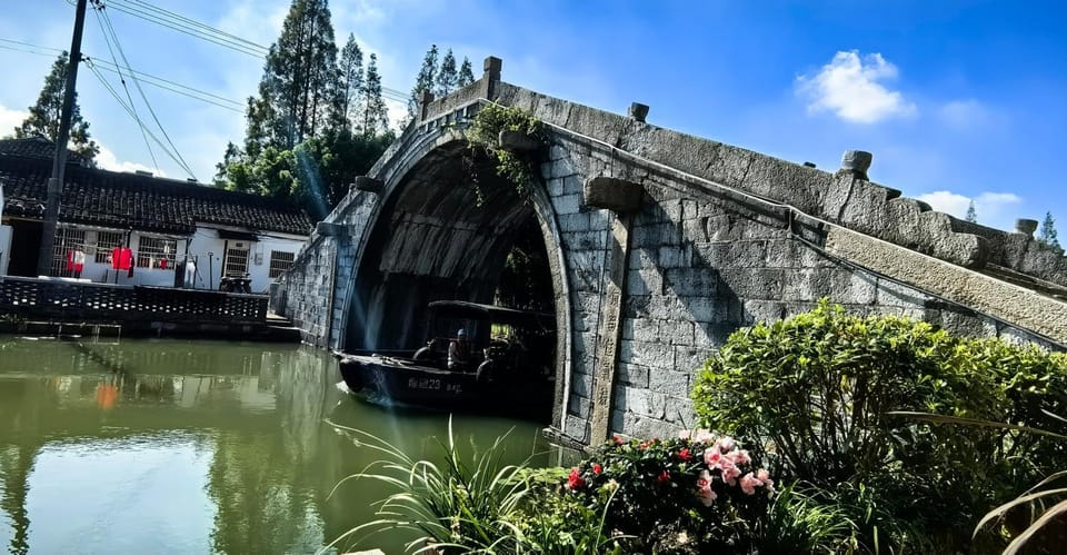 Nearby landmark, Natural landscape, Landmark view, River view